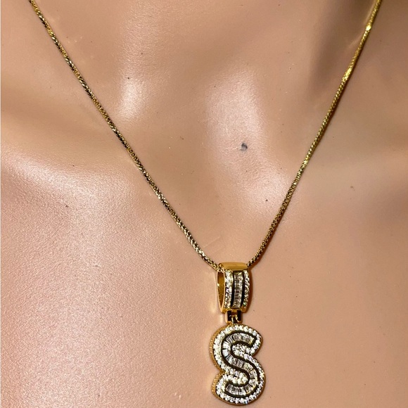 FASHION JEWELRY CHAIN STAINLESS STEEL LETTER S WITH ZIRCONIA MEDAL GOLD COLOR - Picture 12 of 13